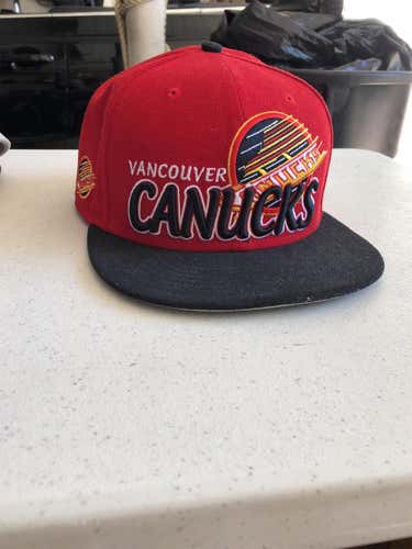 Vintage Vancouver Canucks 7 3/4 Hat