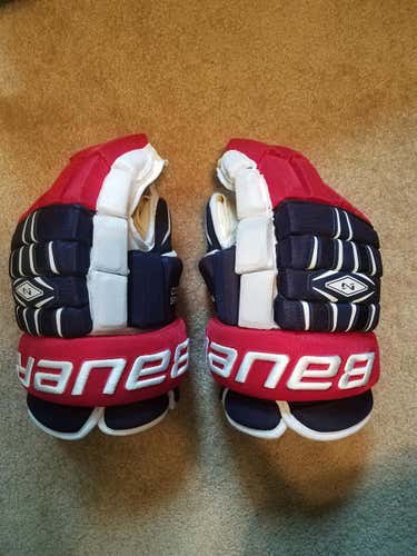 Bauer Nexus 800 navy/red/white 15" Gloves