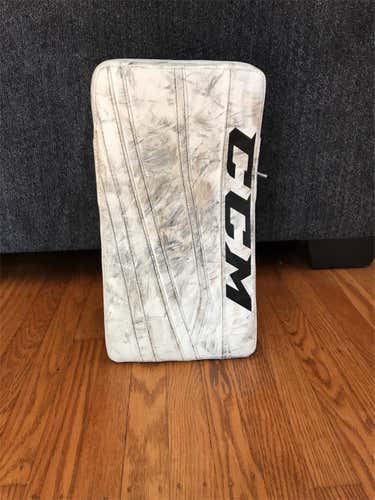 Good Condition CCM 860 Blocker Full Right