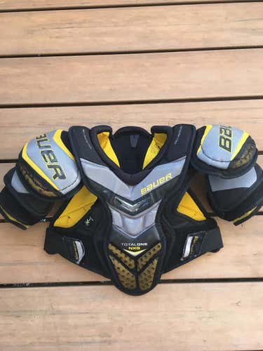 Bauer Supreme TotalOne NXG Shoulder Pads Junior