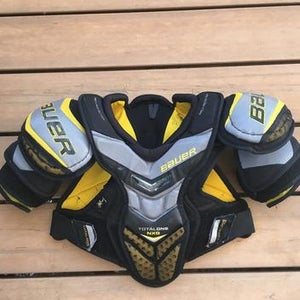 Bauer Supreme TotalOne NXG Shoulder Pads Junior