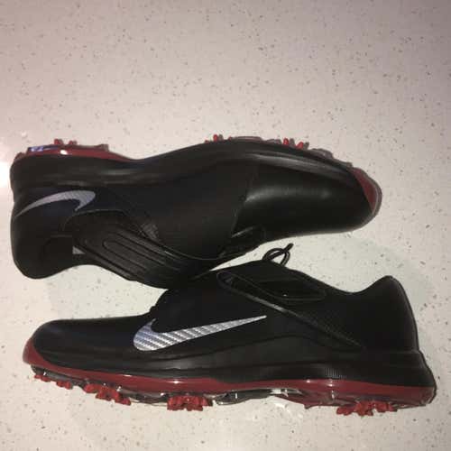 TIGER WOODS CLEATS SIZE 11.5