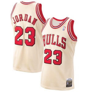 Michael Jordan Bulls 1995/1996 Jersey || Hardwood Classics