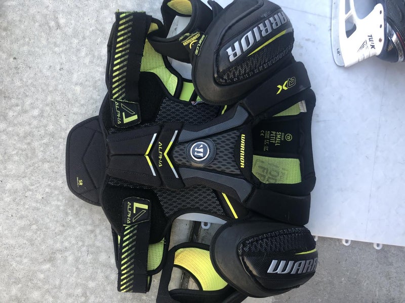 Warrior Alpha QX Shoulder Pads Senior