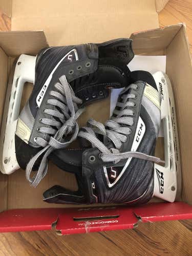 CCM U+ Crazy Light Hockey Skates Senior Size 9