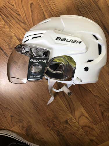 Bauer Re-Akt 95 Helmet Medium - White with Bauer Visor