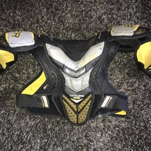 Bauer Total One NXG Shoulder Pads