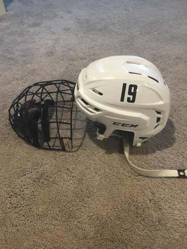 CCM Resistance Helmet