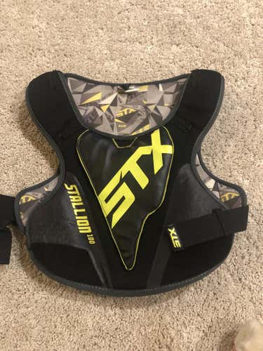 STX Stallion 100 Shoulder Pads