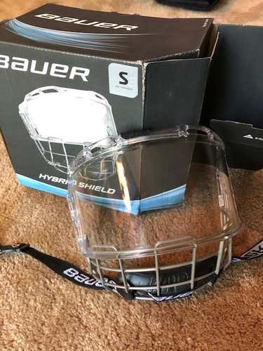 Bauer Hybrid Shield Cage Senior Small