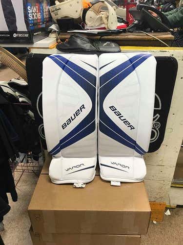 New Bauer Vapor X700 Goalie Leg Pads Junior XS / 24"