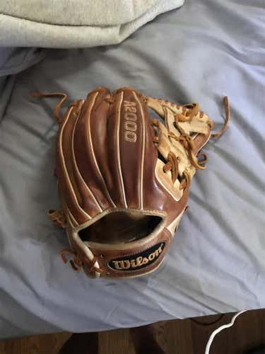 Used Wilson A2000 11.5