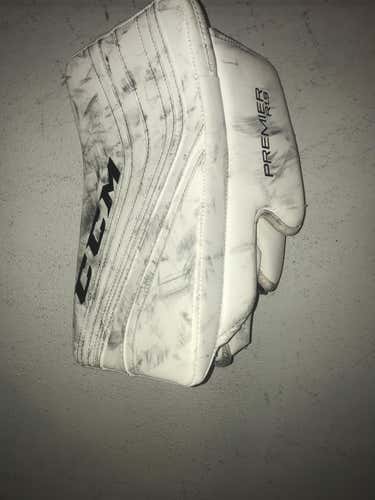 CCM Premier R1.9 Goalie Blocker Regular Senior