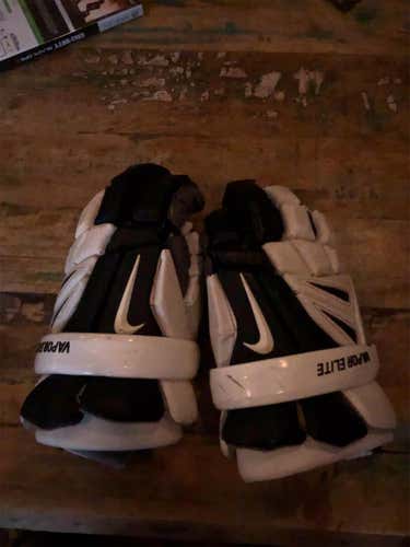 Vapor Elite Lacrosse Gloves