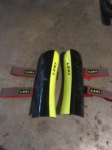 WC Carbon 4RACE Shin Guard