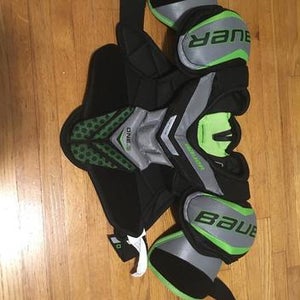 Bauer Supreme One.6 Shoulder Pads Junior Small