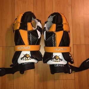 Brand New Team Netanya Epoch Integra Gloves
