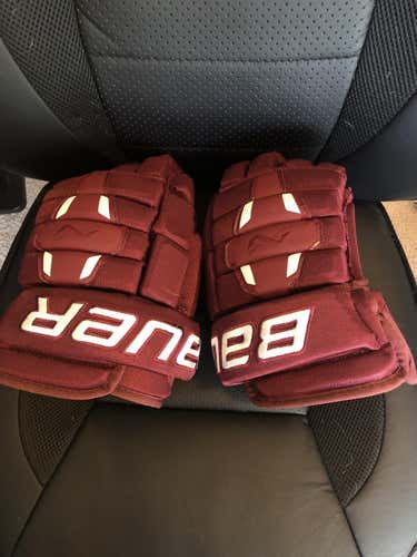 Bauer Nexus N2900 Gloves Maroon Senior 13in USED ONCE