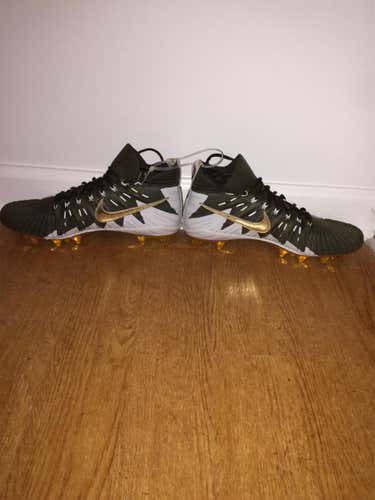 LE Alpha Menace Chrome Cleats