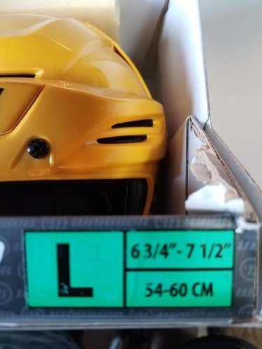 New Warrior Krown 360 Helmet Pro Stock 6 3/4--7 1/2  Large