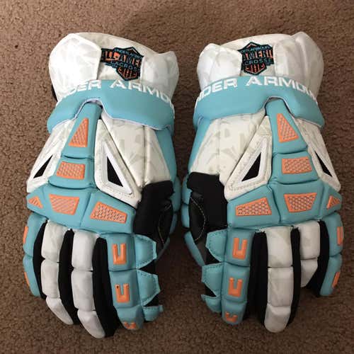 Under Armour All America Gloves (2014)