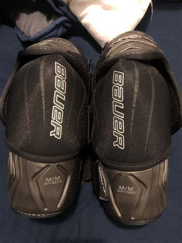 Like New Bauer Vapor X900 Lite Elbow Pads