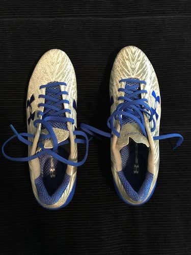 IMG Academy team issued cleats