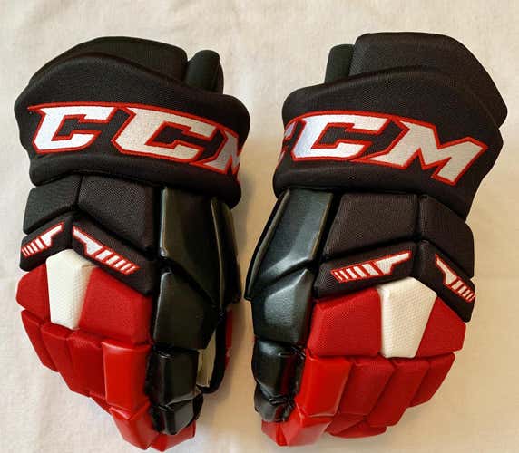NEW CCM Gloves Supertacks 15’ Black/Red/White