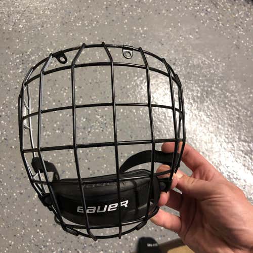 Bauer Profile II Cage Size Large Black/white