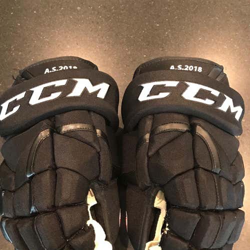 2018 ECHL All-Star Games Worn Gloves