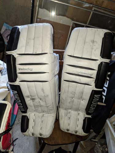 Vaughn Velocity V4 Goalie Leg Pads Senior