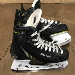 New CCM Tacks 3052 Hockey Skates Senior Size 7EE