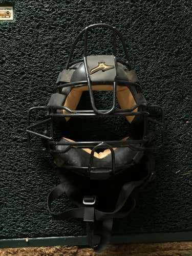 Mizuno Catcher's Mask Adult