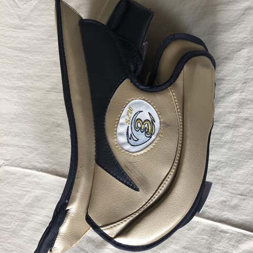 New Vaughn Velocity 3 Goalie Blocker & Glove - Full Right Set - Senior