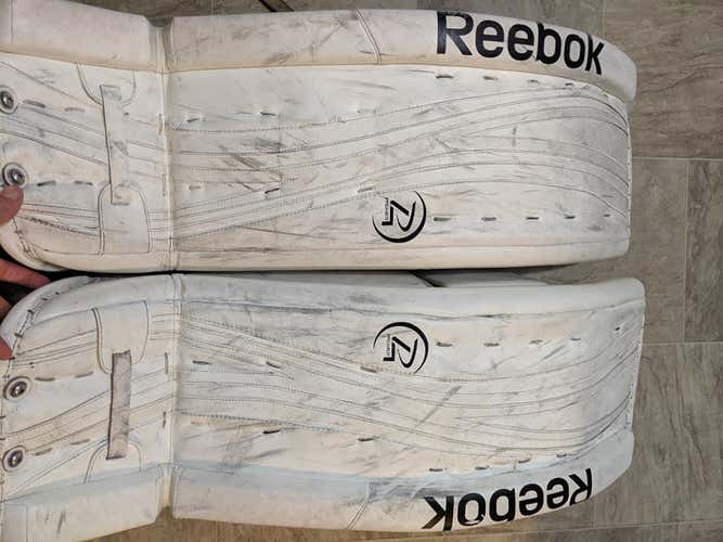 Reebok Premier 4 Pro Leg Pads (Senior)