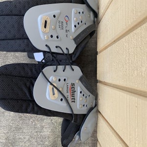 Schutt Xl Shoulder Pads