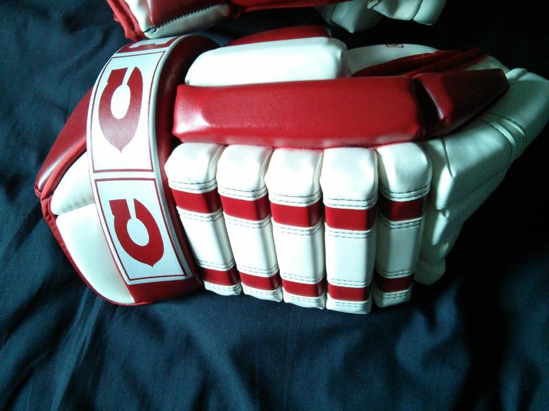 New CCM 15" Pro Stock Vintage Gloves (red thumb)