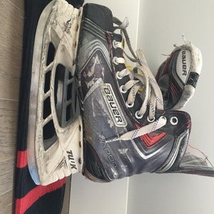 Bauer Vapor X100 Skates