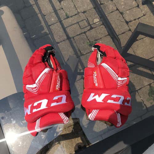 Red CCM Tacks 7092 Gloves
