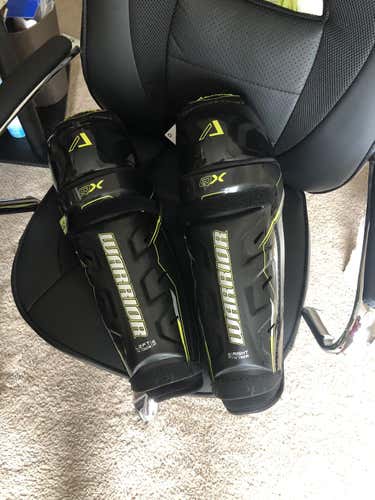 New Warrior Alpha QX Shin Pads Senior 14in