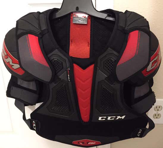 CCM QuickLite 290 Shoulder Pads Senior Large excellent condition