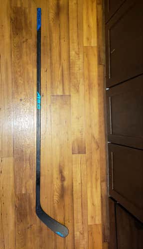 True A6.0 HT Hockey Stick Lefty Toe Senior