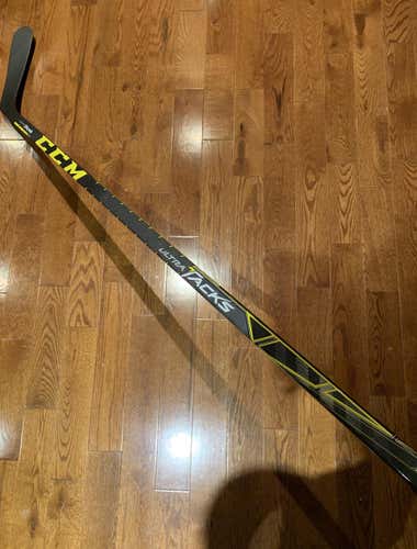 CCM Ultra Tacks Hockey Stick RH 75 flex P19 Senior Pro Stock #1
