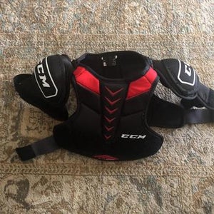 CCM QLT Edge Youth Shoulder Pads