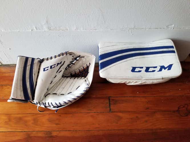 CCM Extreme Flex 400 Goalie Glove & Blocker Regular Senior