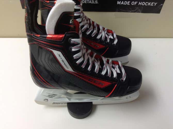 New CCM  JETSPEED Hockey Skates Senior Size 8