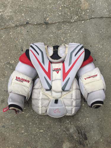 Vaughn Vision 9500 Chest Protector Size: XL