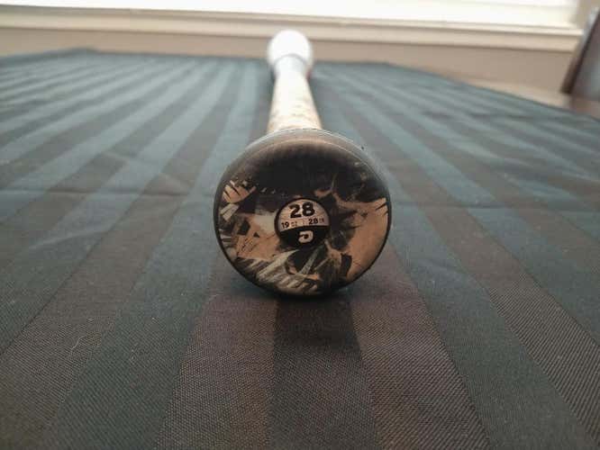 Like New 2014 DeMarini Voodoo Bat USSSA Certified