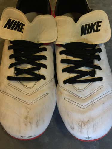 Nike Soccer Tiempo Legacy II Cleats Size 8.5M, 9.5W Adult