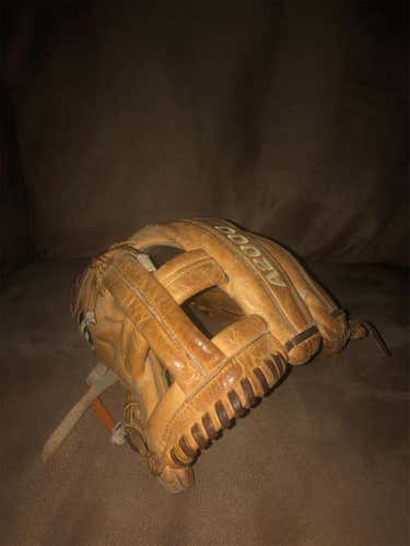Used Wilson A2000 EL3 Rare